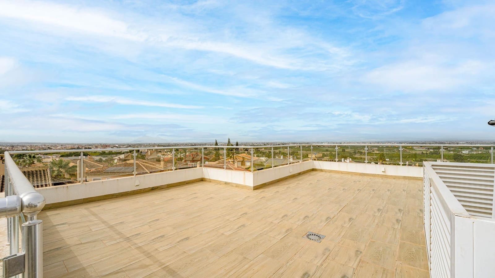 6 bedroom Villa for sale in Rojales with pool - € 565,000 (Ref: 9659599)