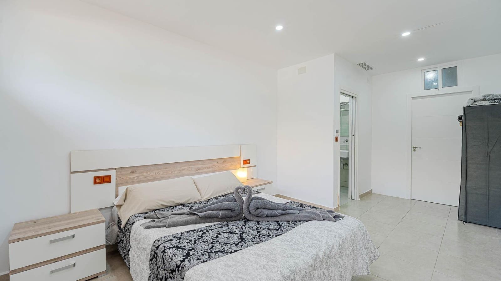 6 bedroom Villa for sale in Rojales with pool - € 565,000 (Ref: 9659599)