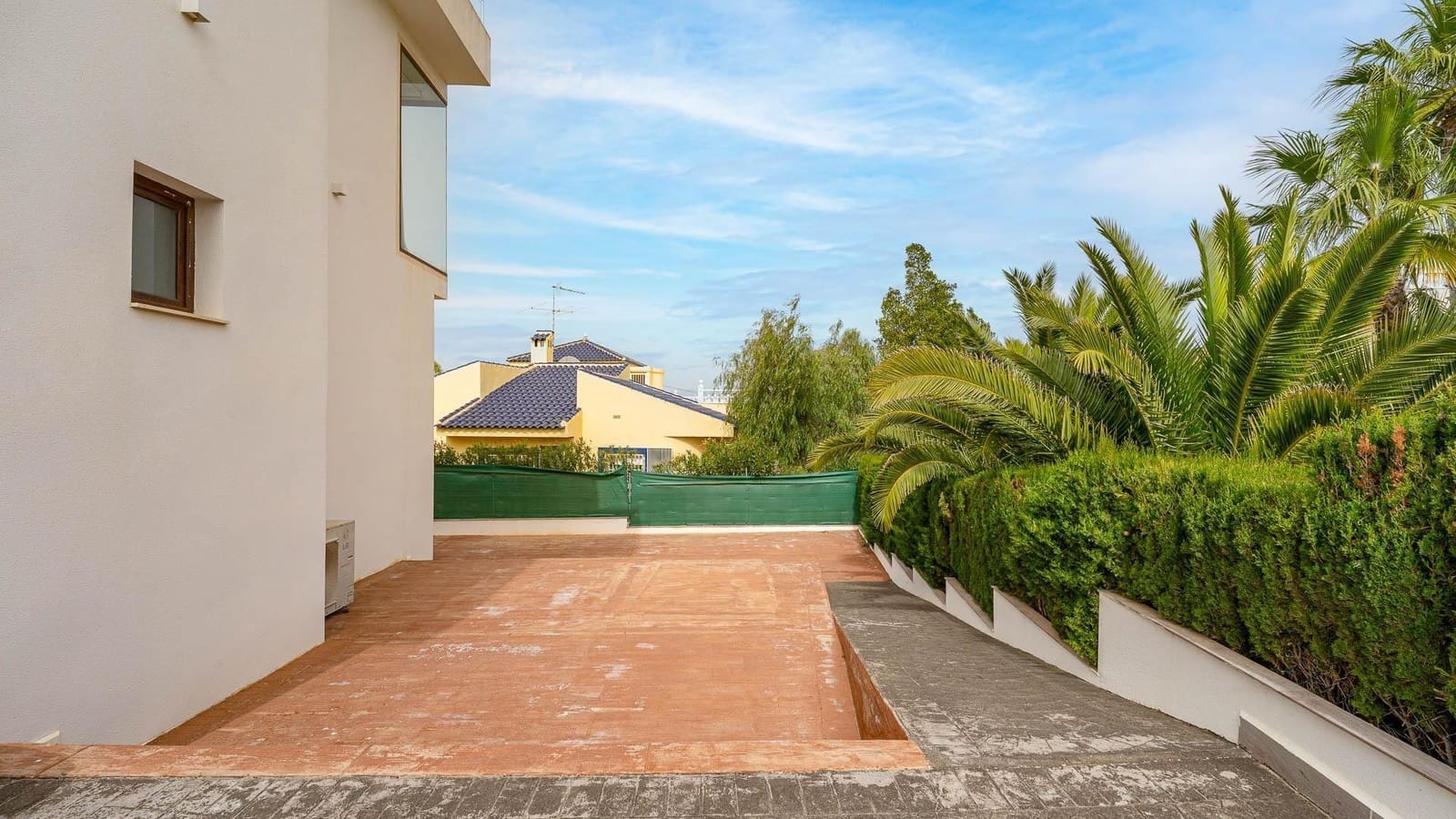 6 bedroom Villa for sale in Rojales with pool - € 565,000 (Ref: 9659599)