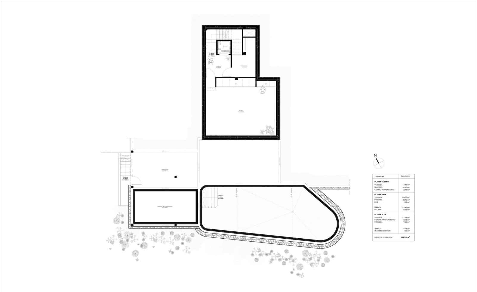4 bedroom Villa for sale in Altea with pool garage - € 3,450,000 (Ref: 9836575)