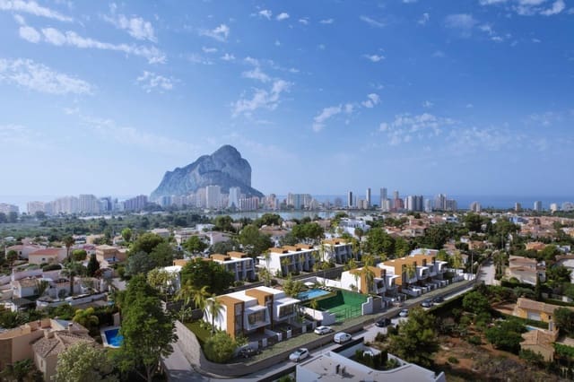 3 slaapkamer Villa te koop in Levante - Playa Fossa, Calpe / Calp met zwembad - € 755.000 (Ref: 9934613)