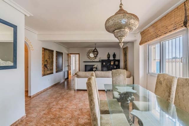 5 chambre Villa/Maison à vendre à La Manga del Mar Menor avec garage - 949 899 € (Ref: 9934649)