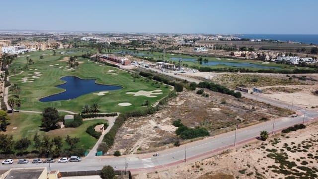 3 soveværelse Villa til salg i Los Alcázares med swimmingpool - € 539.900 (Ref: 9934753)