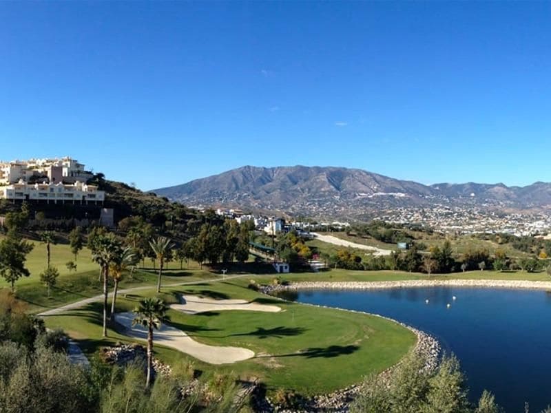 2 slaapkamer Appartement te koop in Fuengirola met zwembad - € 567.000 (Ref: 9934770)