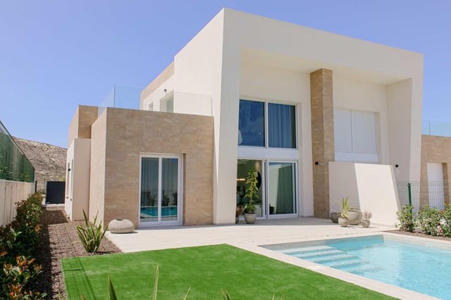 3 bedroom Semi-detached Villa for sale in Algorfa with pool - € 573,000 (Ref: 9934777)
