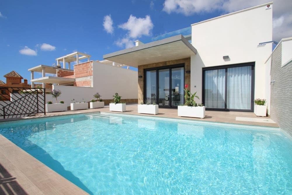3 soverom Villa til salgs i San Miguel de Salinas med svømmebasseng - € 630 000 (Ref: 9948133)
