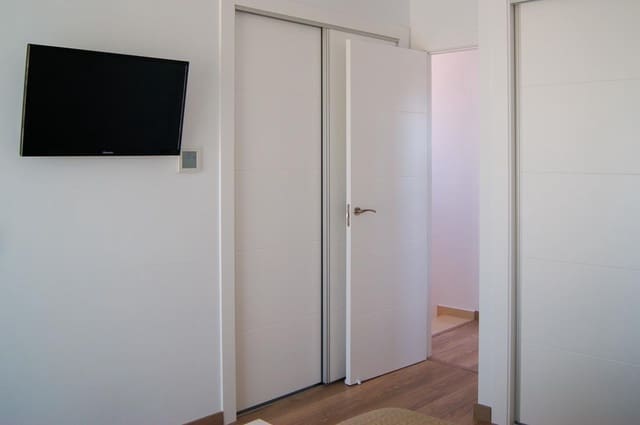 4 soveværelse Villa til salg i Gran Alacant, Santa Pola med swimmingpool - € 542.000 (Ref: 9948152)