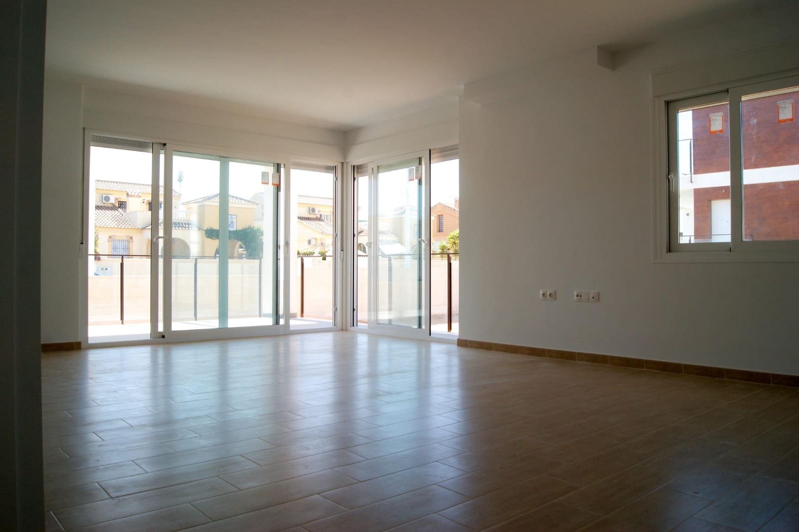 4 Zimmer Villa zu verkaufen in Gran Alacant mit Pool - 542.000 € (Ref: 9948152)