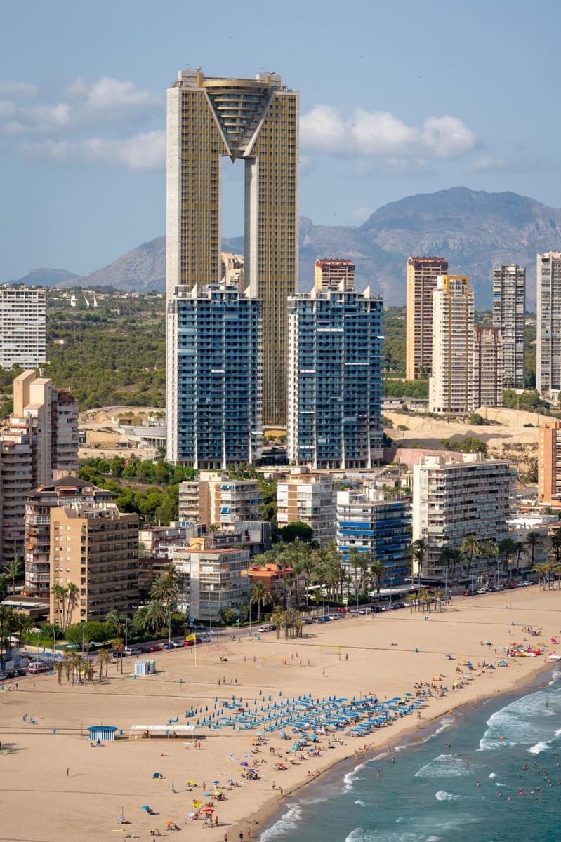 3 sypialnia Apartament na sprzedaż w Benidorm z basenem - 885 000 € (Ref: 9948181)