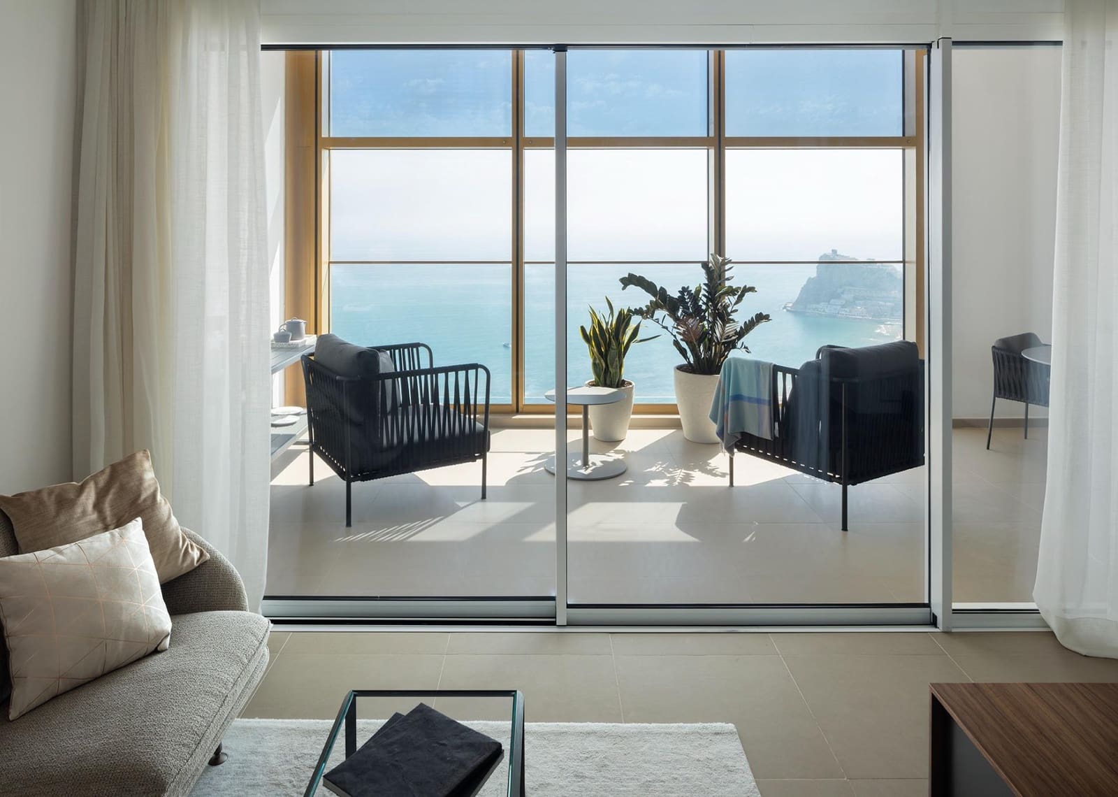 3 sypialnia Apartament na sprzedaż w Benidorm z basenem - 885 000 € (Ref: 9948181)