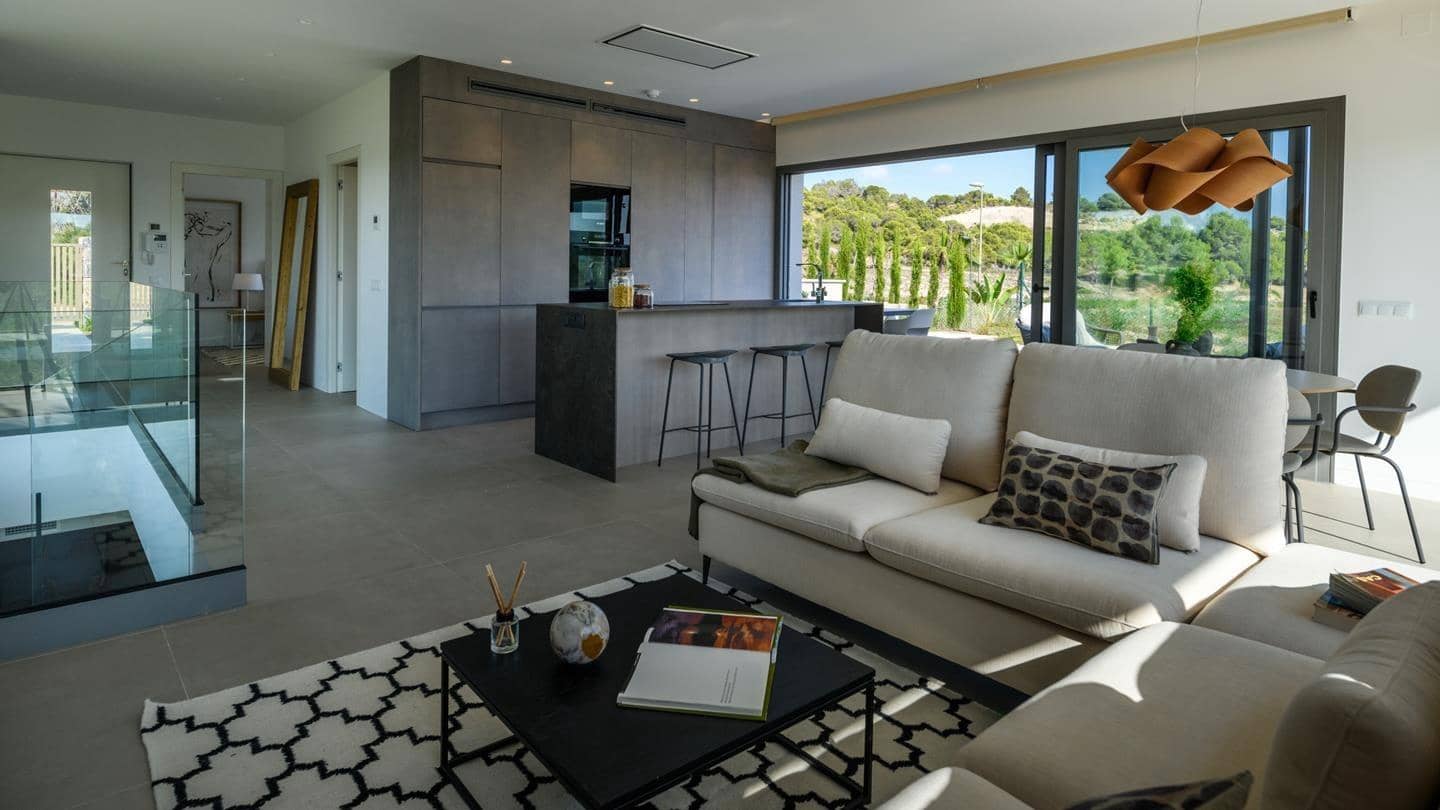 3 makuuhuone Huvila myytävänä paikassa Las Colinas Golf mukana uima-altaan - 985 000 € (Ref: 9948228)