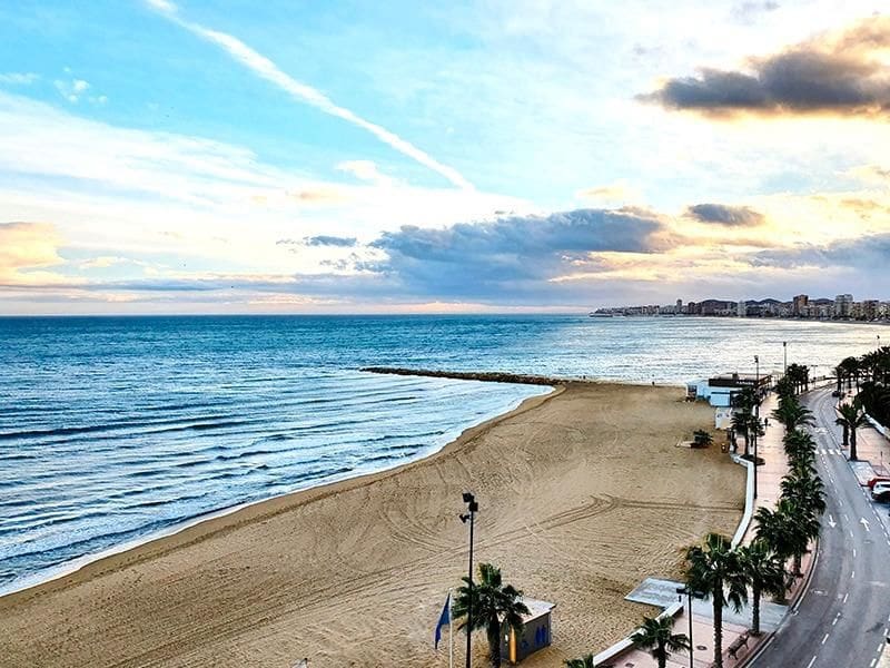 Apartamento de 3 habitaciones en Fuengirola en venta con piscina - 680.000 € (Ref: 9948248)