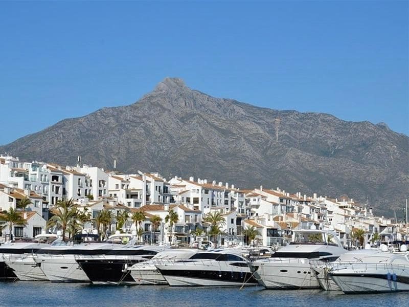 Apartamento de 3 habitaciones en Fuengirola en venta con piscina - 680.000 € (Ref: 9948248)