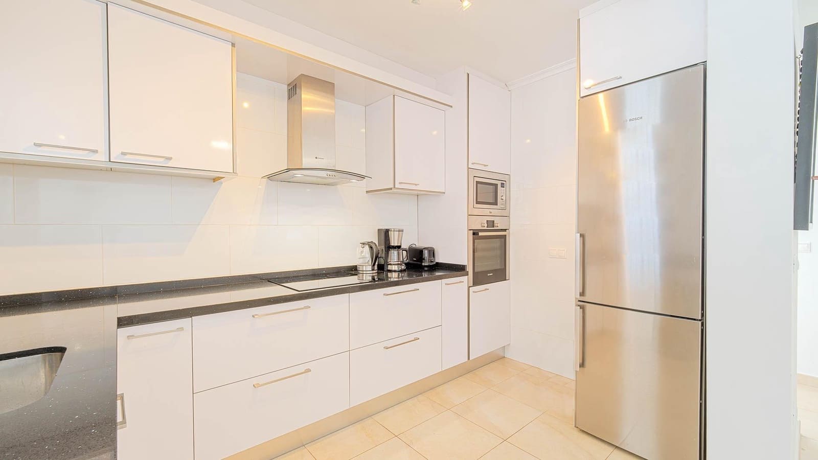 4 makuuhuone Huvila myytävänä paikassa Torrevieja mukana uima-altaan - 650 000 € (Ref: 9994414)
