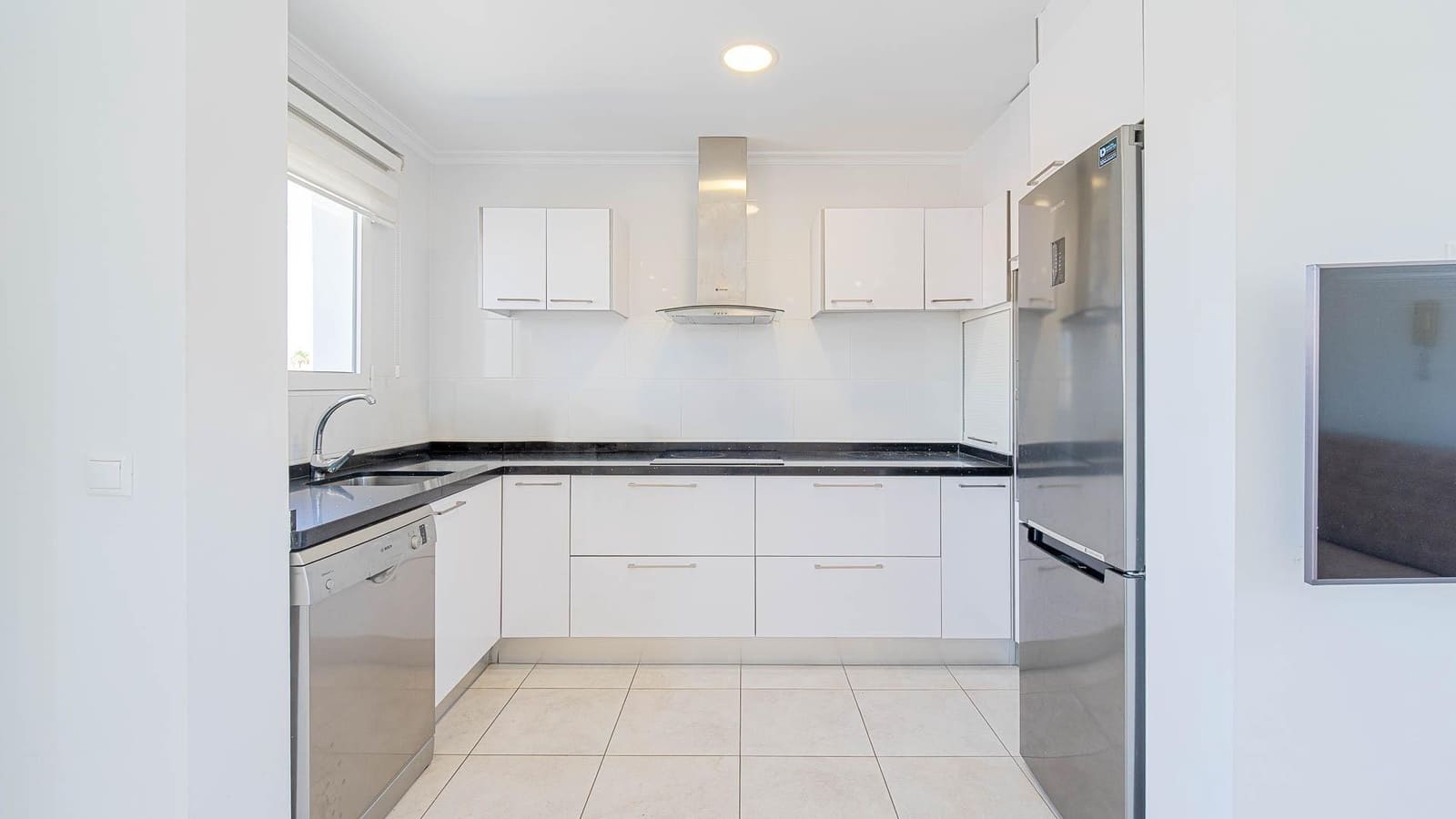 4 makuuhuone Huvila myytävänä paikassa Torrevieja mukana uima-altaan - 650 000 € (Ref: 9994414)