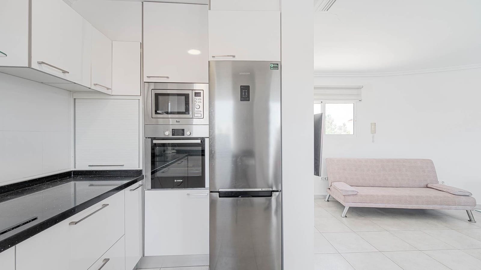 4 makuuhuone Huvila myytävänä paikassa Torrevieja mukana uima-altaan - 650 000 € (Ref: 9994414)