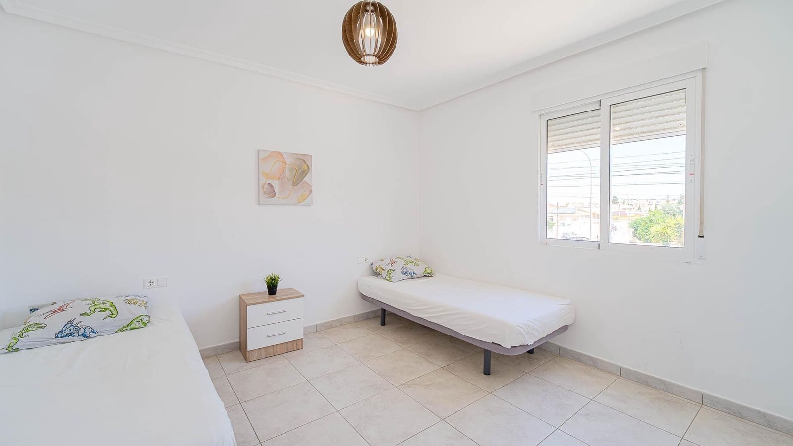 4 makuuhuone Huvila myytävänä paikassa Torrevieja mukana uima-altaan - 650 000 € (Ref: 9994414)