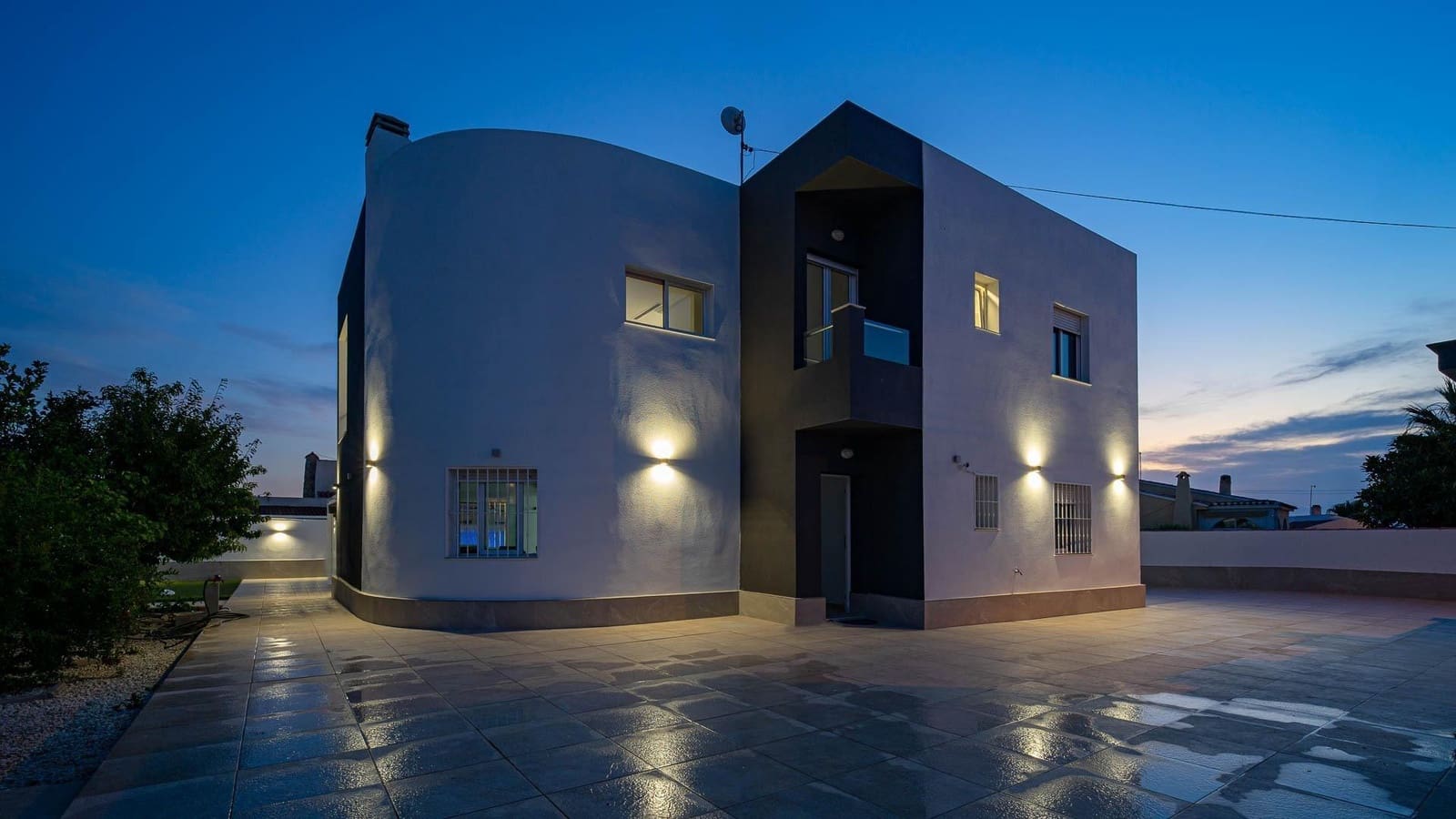 4 makuuhuone Huvila myytävänä paikassa Torrevieja mukana uima-altaan - 650 000 € (Ref: 9994414)