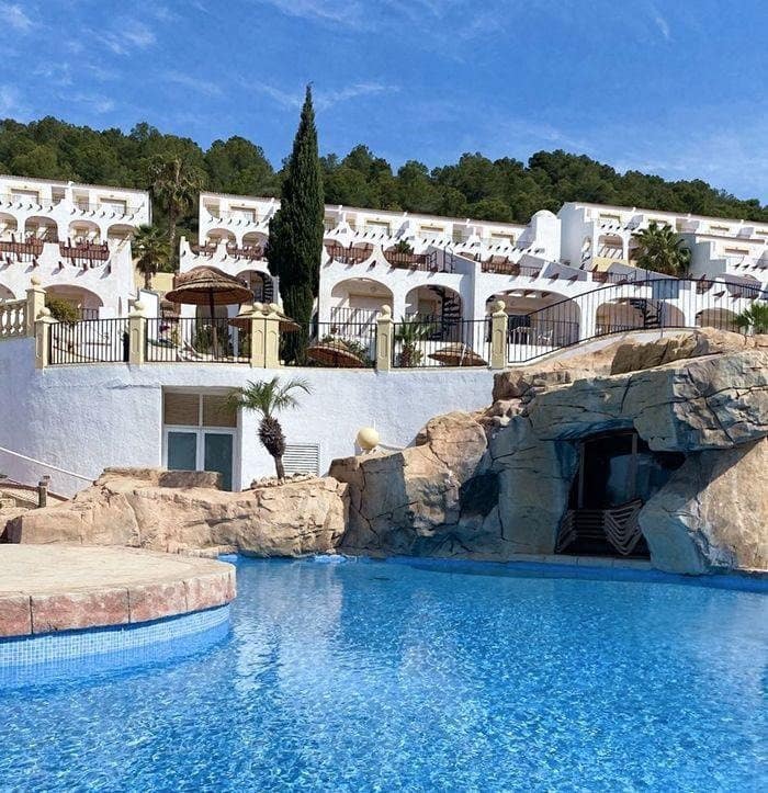 2 makuuhuone Bungalow myytävänä paikassa Calpe / Calp mukana uima-altaan - 240 000 € (Ref: 9994416)