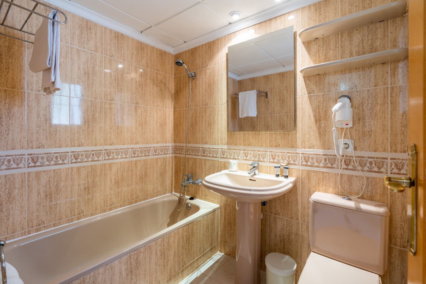 2 makuuhuone Bungalow myytävänä paikassa Calpe / Calp mukana uima-altaan - 240 000 € (Ref: 9994416)