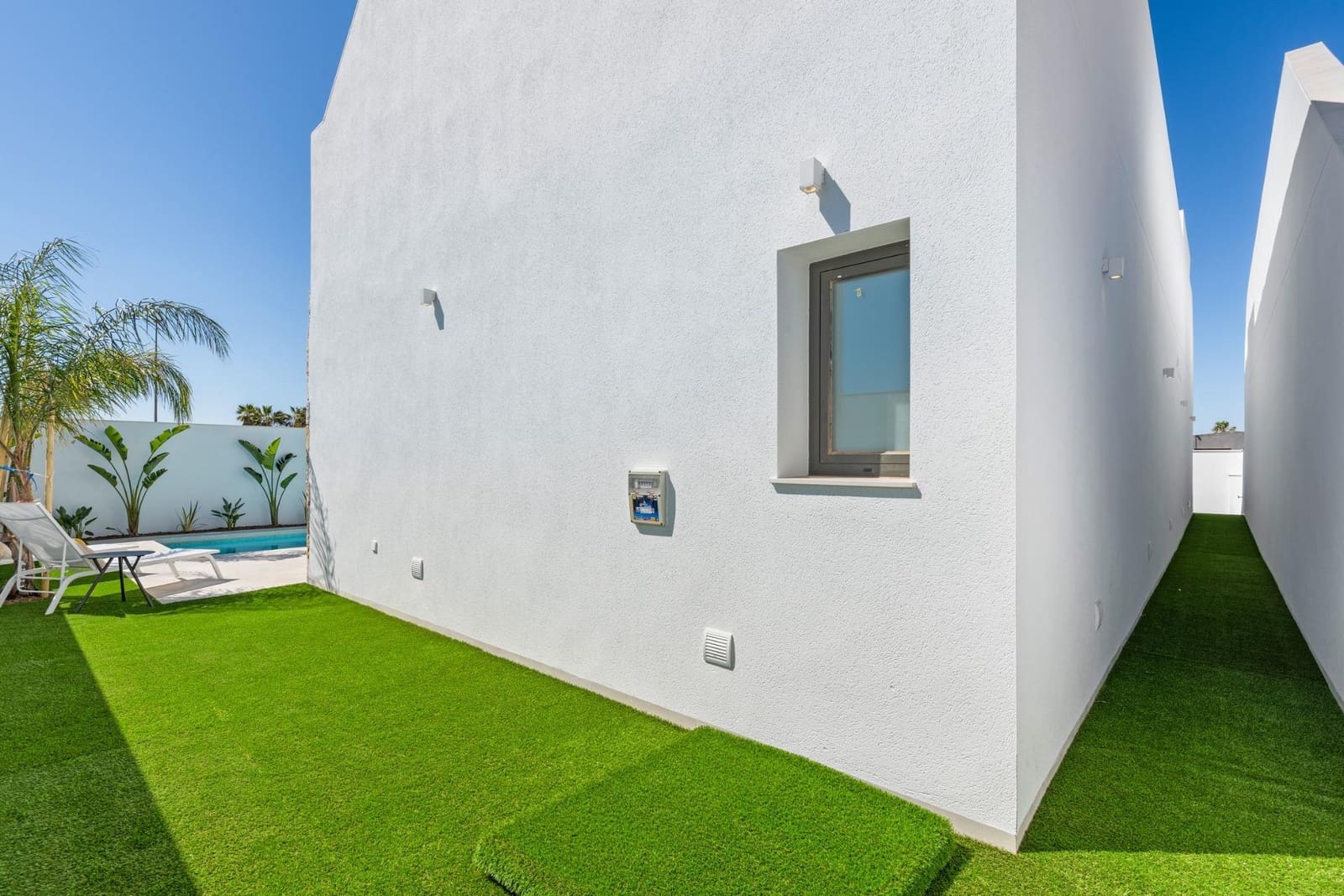 Chalet de 3 habitaciones en San Javier en venta con piscina - 739.900 € (Ref: 9994417)