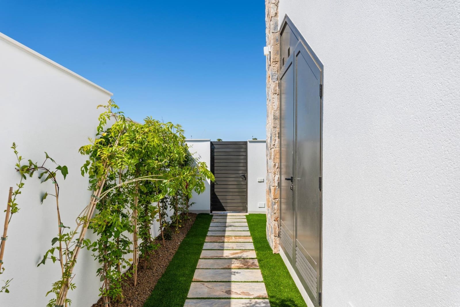 Chalet de 3 habitaciones en San Javier en venta con piscina - 739.900 € (Ref: 9994417)