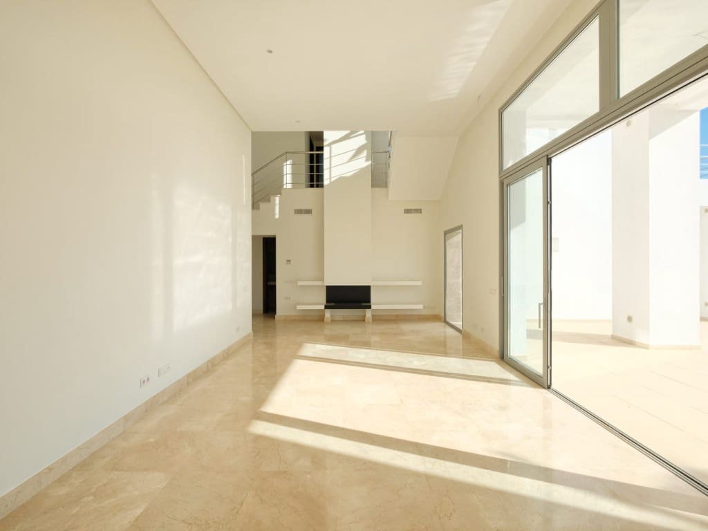 4 bedroom Villa for sale in Benahavis with pool garage - € 2,200,000 (Ref: 6639505)