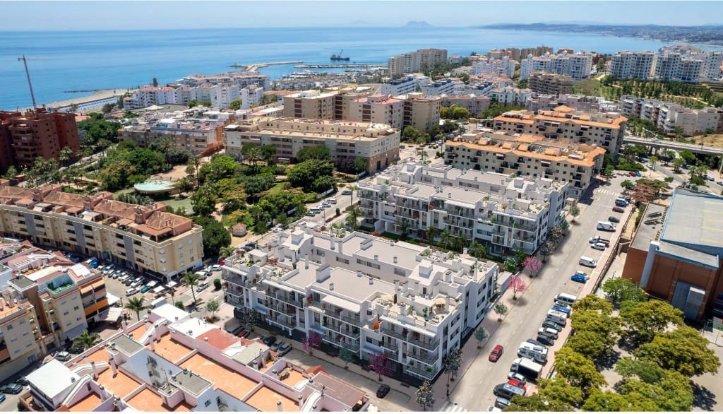 2 bedroom Penthouse for sale in Estepona with pool - € 689,000 (Ref: 7239075)