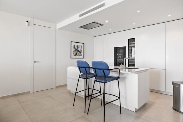 7 sypialnia Penthouse na sprzedaż w Nueva Andalucia, Marbella z basenem - 4 300 000 € (Ref: 7652650)