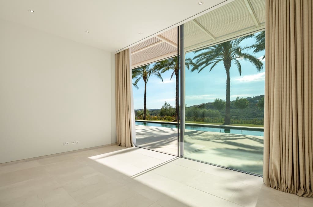 4 bedroom Villa for sale in Casares with pool garage - € 5,750,000 (Ref: 7895993)