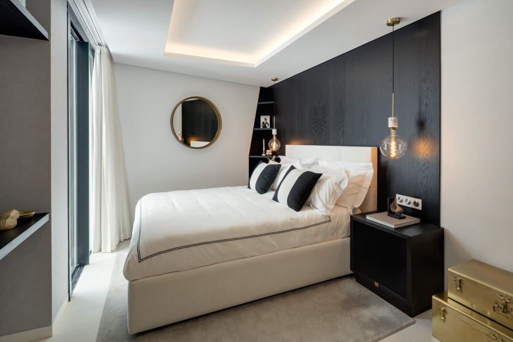 5 bedroom Villa for sale in Benahavis with pool garage - € 5,895,000 (Ref: 9368032)