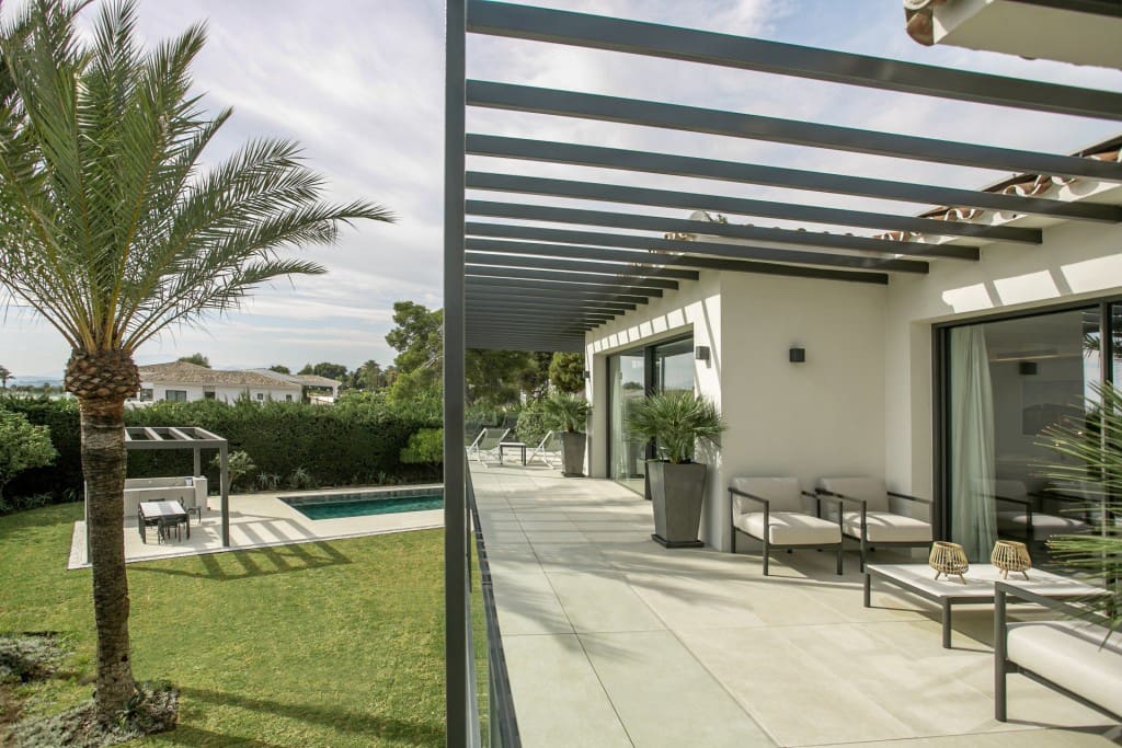 5 bedroom Villa for sale in Golden Mile with pool - € 4,490,000 (Ref: 9368034)