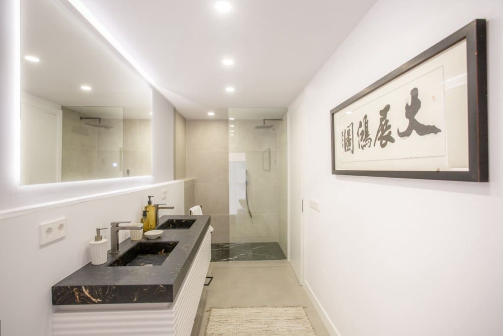 5 bedroom Villa for sale in Golden Mile with pool - € 4,490,000 (Ref: 9368034)