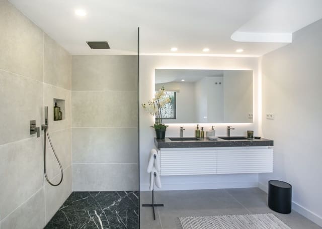 5 soverom Villa til salgs i Golden Mile, Marbella med svømmebasseng - € 4 490 000 (Ref: 9368034)