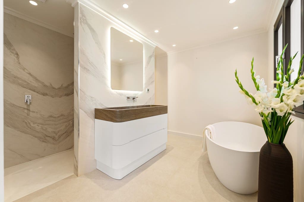 4 sypialnia Dom na sprzedaż w Golden Mile z basenem - 2 550 000 € (Ref: 9368035)