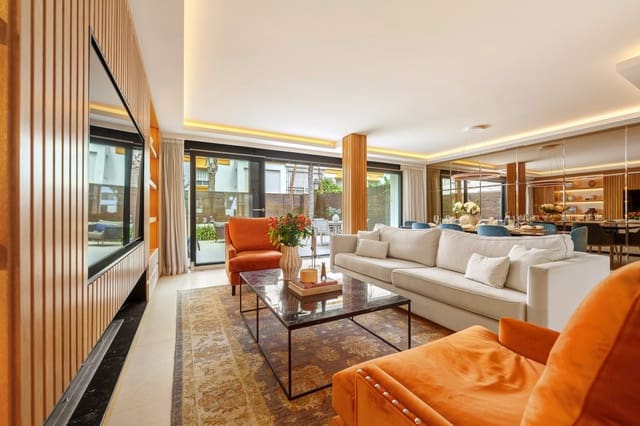 4 sypialnia Dom na sprzedaż w Golden Mile, Marbella z basenem - 2 550 000 € (Ref: 9368035)