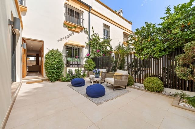 4 sypialnia Dom na sprzedaż w Golden Mile, Marbella z basenem - 2 550 000 € (Ref: 9368035)