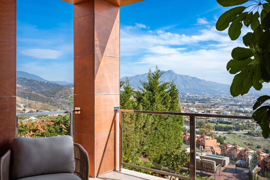 4 sypialnia Dom na sprzedaż w Benahavis z basenem garażem - 895 000 € (Ref: 9368043)