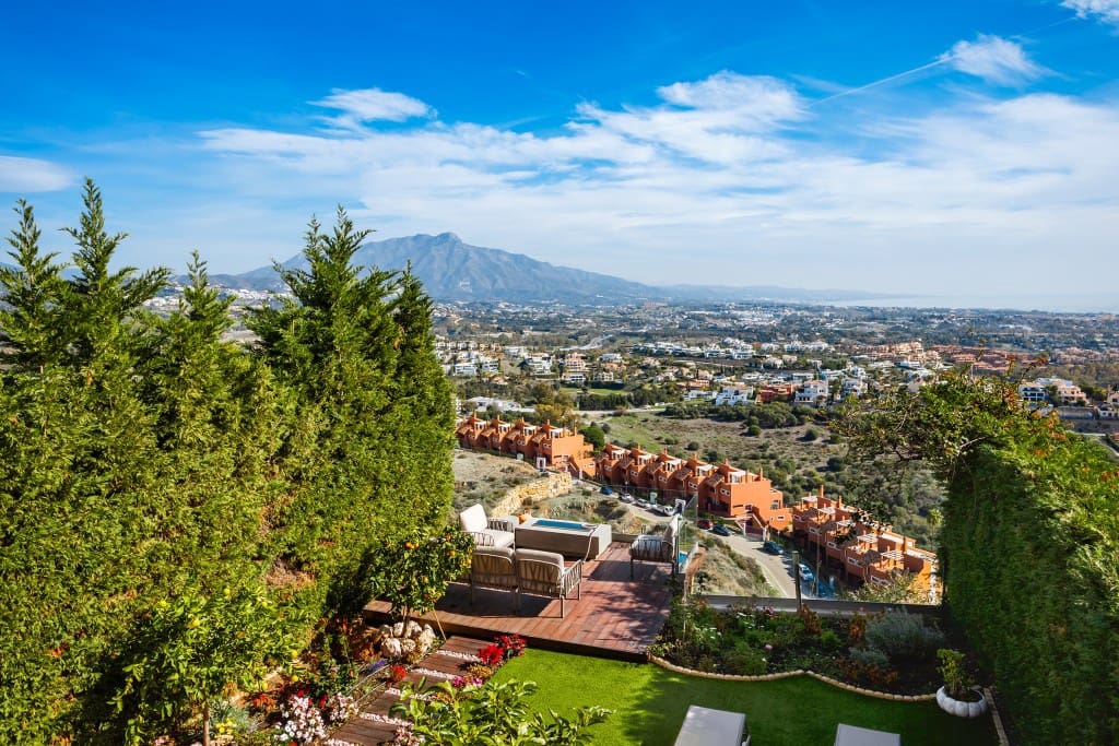 4 sypialnia Dom na sprzedaż w Benahavis z basenem garażem - 895 000 € (Ref: 9368043)