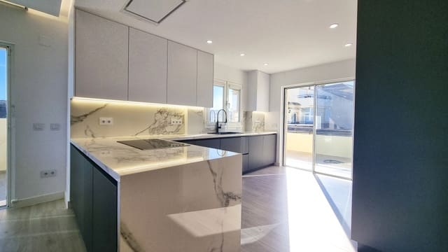 3 sypialnia Penthouse na sprzedaż w Sotogrande, San Roque z basenem - 695 000 € (Ref: 9368044)