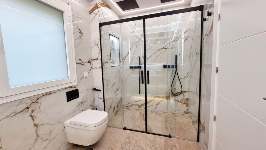 3 chambre Penthouse à vendre à Sotogrande avec piscine - 695 000 € (Ref: 9368044)