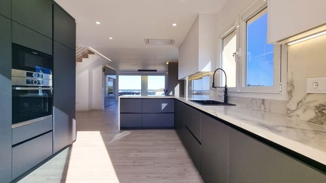 3 sypialnia Penthouse na sprzedaż w Sotogrande, San Roque z basenem - 695 000 € (Ref: 9368044)