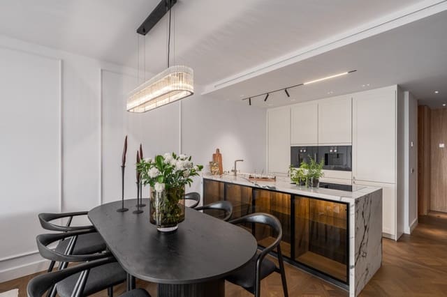 3 quarto Apartamento de Praia para venda em Golden Mile, Marbella com piscina garagem - 2 750 000 € (Ref: 9368071)