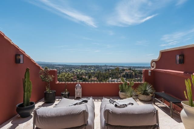 Ático de 3 habitaciones en Benahavís en venta con piscina - 1.950.000 € (Ref: 9368074)