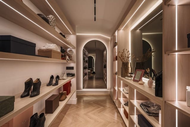 Ático de 3 habitaciones en Benahavís en venta con piscina - 1.950.000 € (Ref: 9368074)