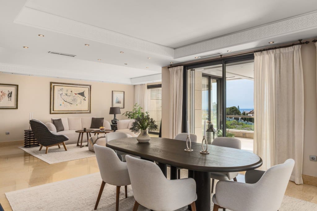 4 bedroom Apartment for sale in Nueva Andalucia with pool - € 2,295,000 (Ref: 9368075)