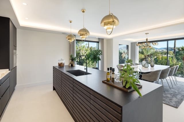 Chalet de 5 habitaciones en Nueva Andalucia, Marbella en venta con piscina garaje - 6.250.000 € (Ref: 9368080)