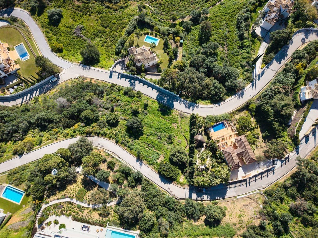 5 bedroom Villa for sale in Benahavis with pool garage - € 2,999,000 (Ref: 9368084)