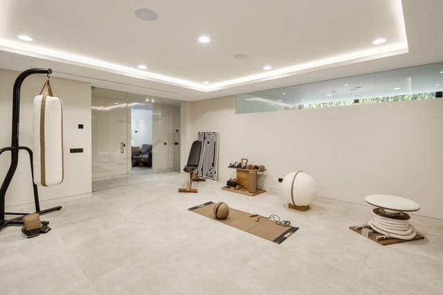 6 makuuhuone Huvila myytävänä paikassa Nueva Andalucia, Marbella mukana uima-altaan - 4 375 000 € (Ref: 9368085)