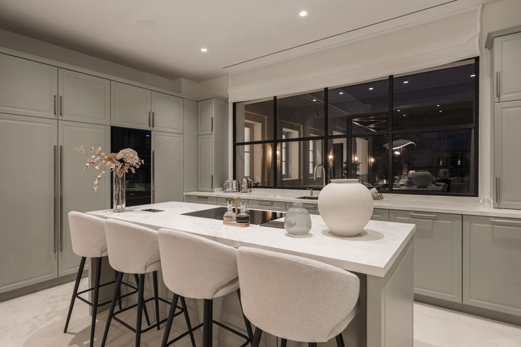 4 chambre Villa/Maison à vendre à Nueva Andalucia avec piscine - 4 595 000 € (Ref: 9368089)